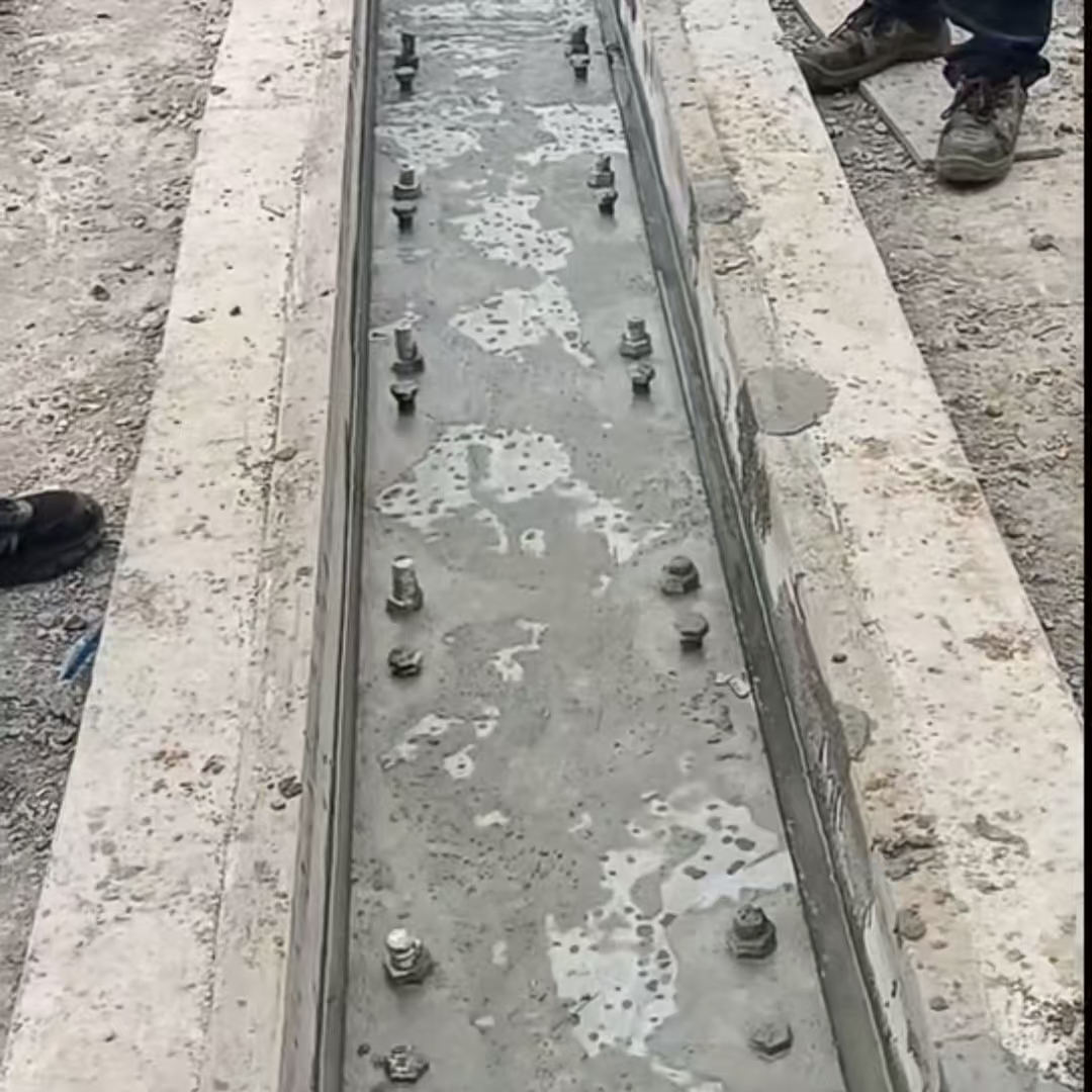 汝阳港口码头起重机龙门吊重型机械设备稳固用早强快凝轨道胶泥